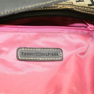Small Tommy Hilfiger purse/ clutch